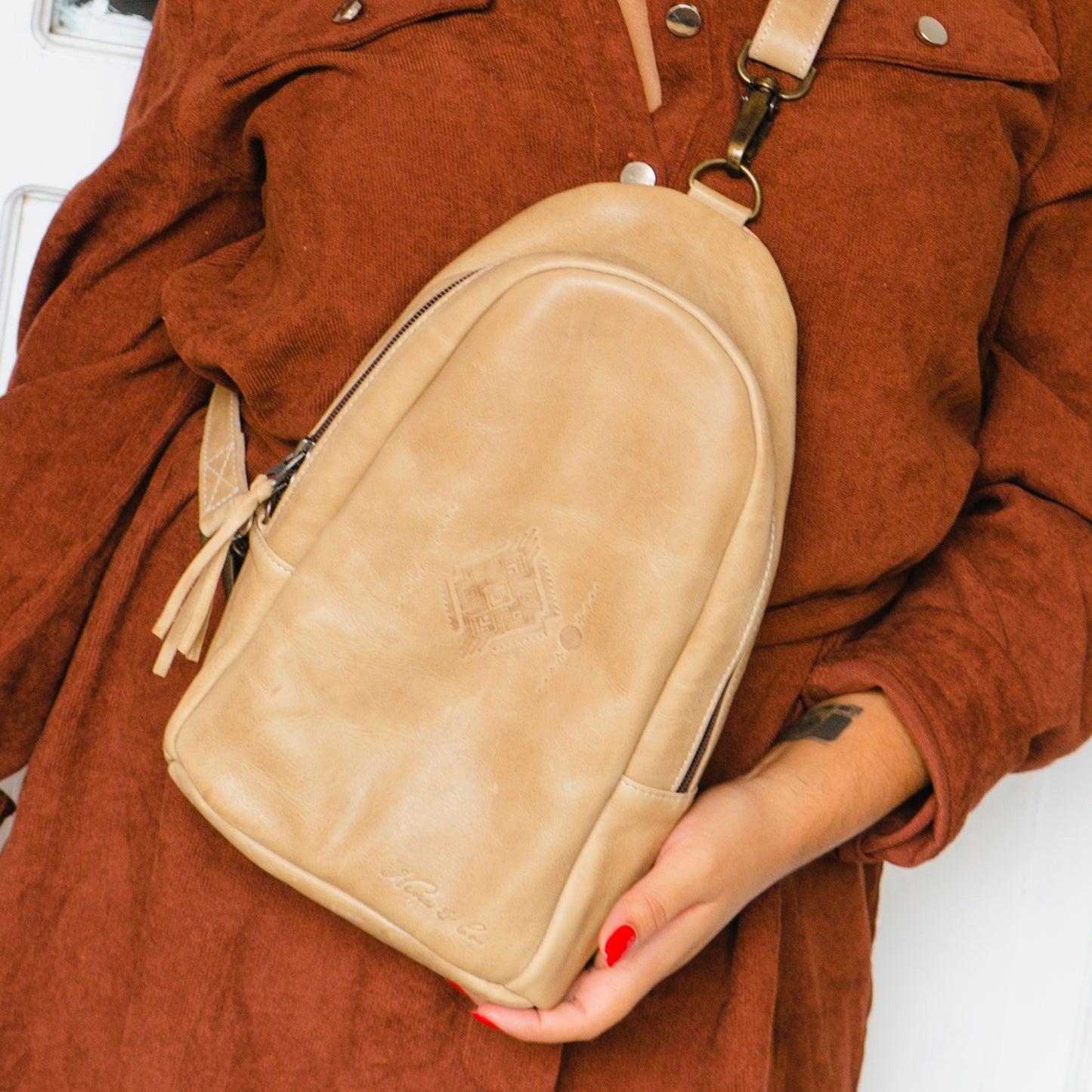 2.0 CROSSBODY SLING - FULL LEATHER - CAMEL