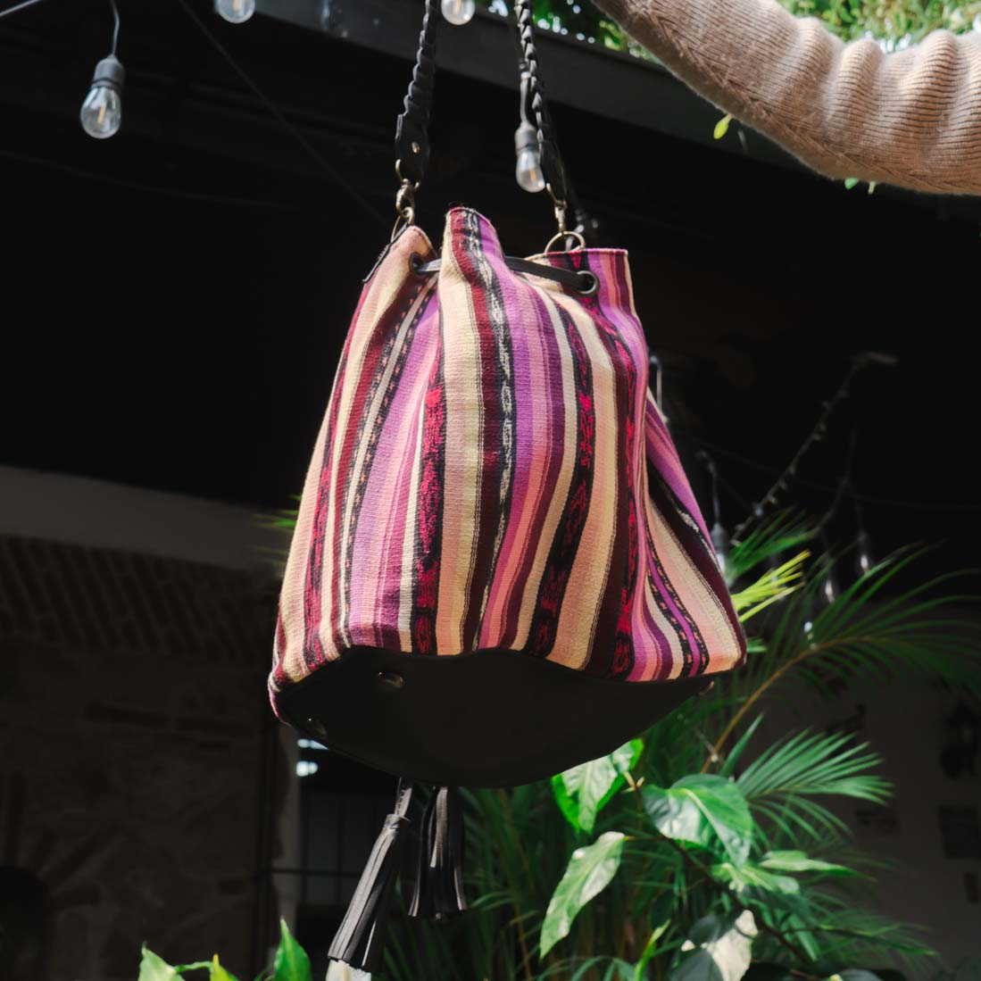 DRAWSTRING BUCKET BAG - CORTE - BLACK - NO. 11892