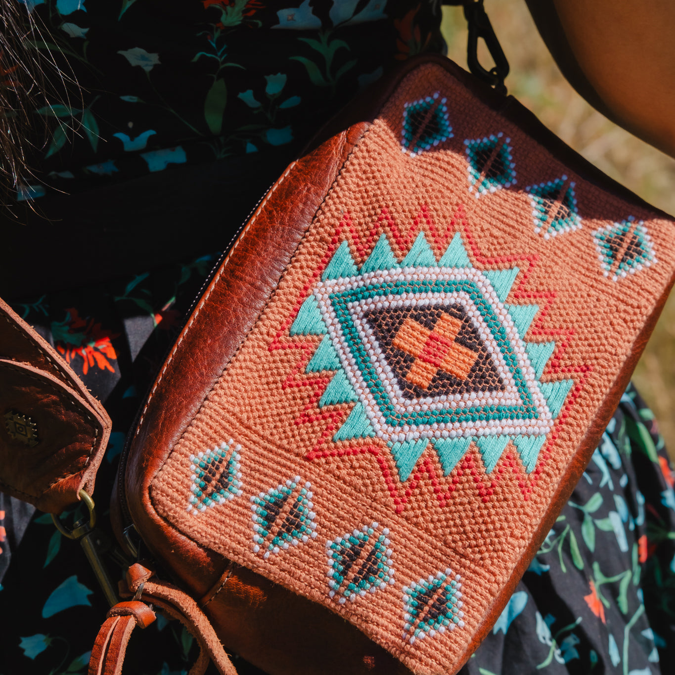 WANDER CROSSBODY SET - B.YELLOWTAIL X NENA - CORAL PANEL