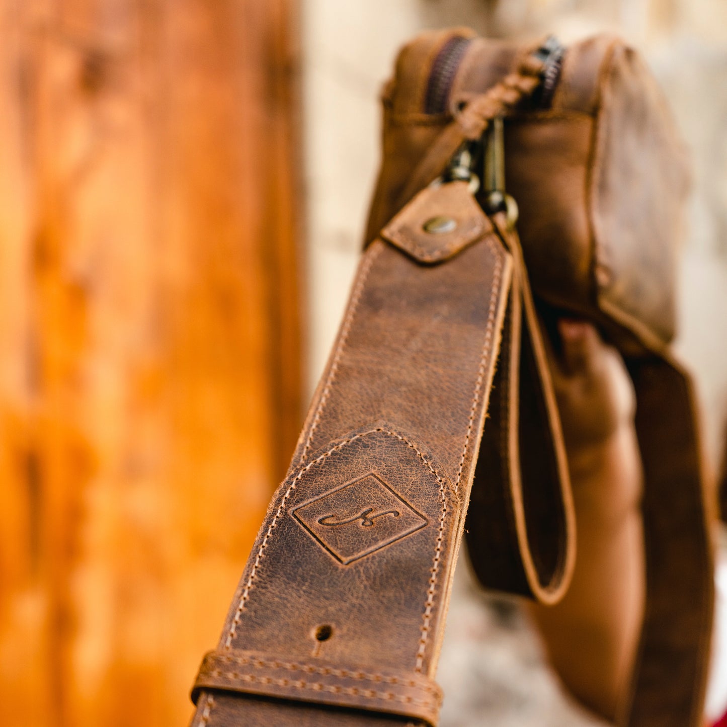 ESSENTIALS BAG - FULL LEATHER - CHESTNUT