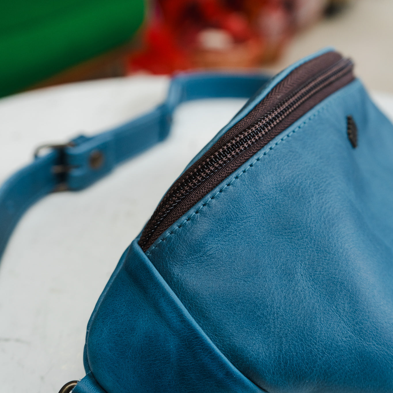 FANCY POUCH - FULL LEATHER - CERULEAN