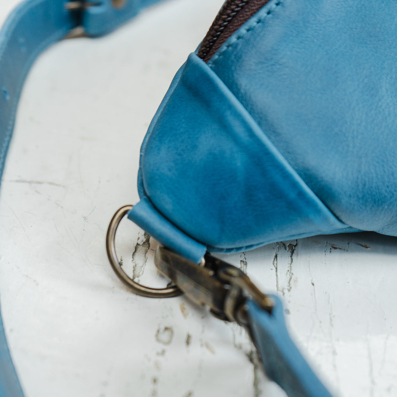 FANCY POUCH - FULL LEATHER - CERULEAN