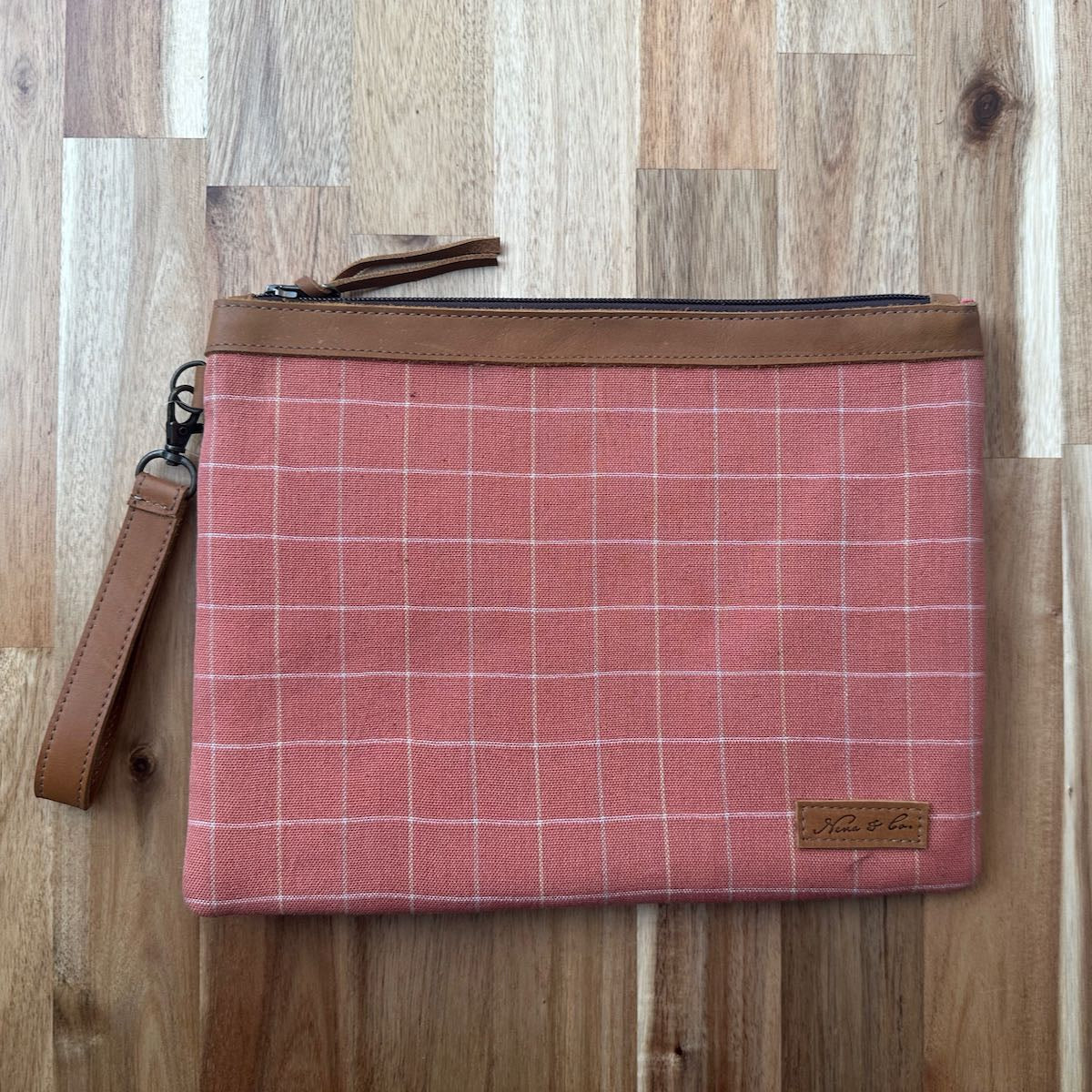 COSMIC CLUTCH - WINDOWPANE - BRANDIE