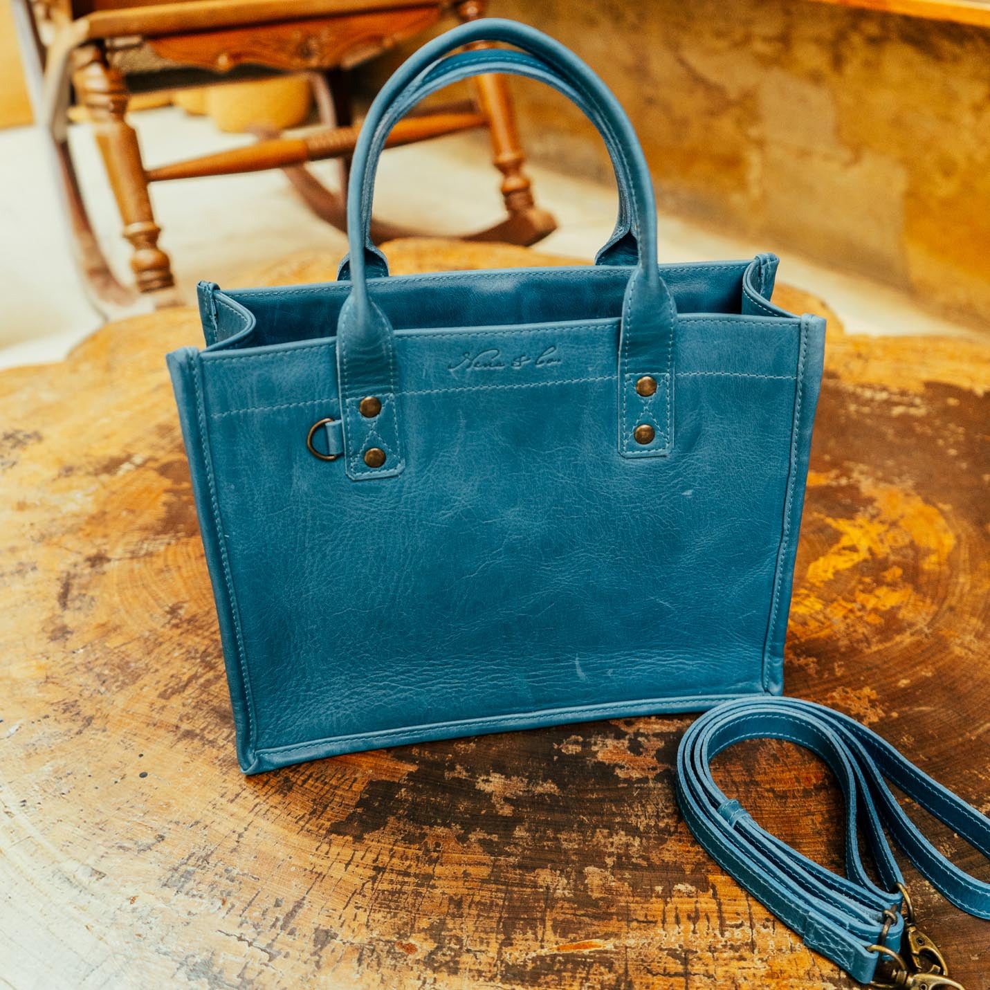 MEDIUM PERFECT TRAVEL TOTE - FULL LEATHER - CERULEAN