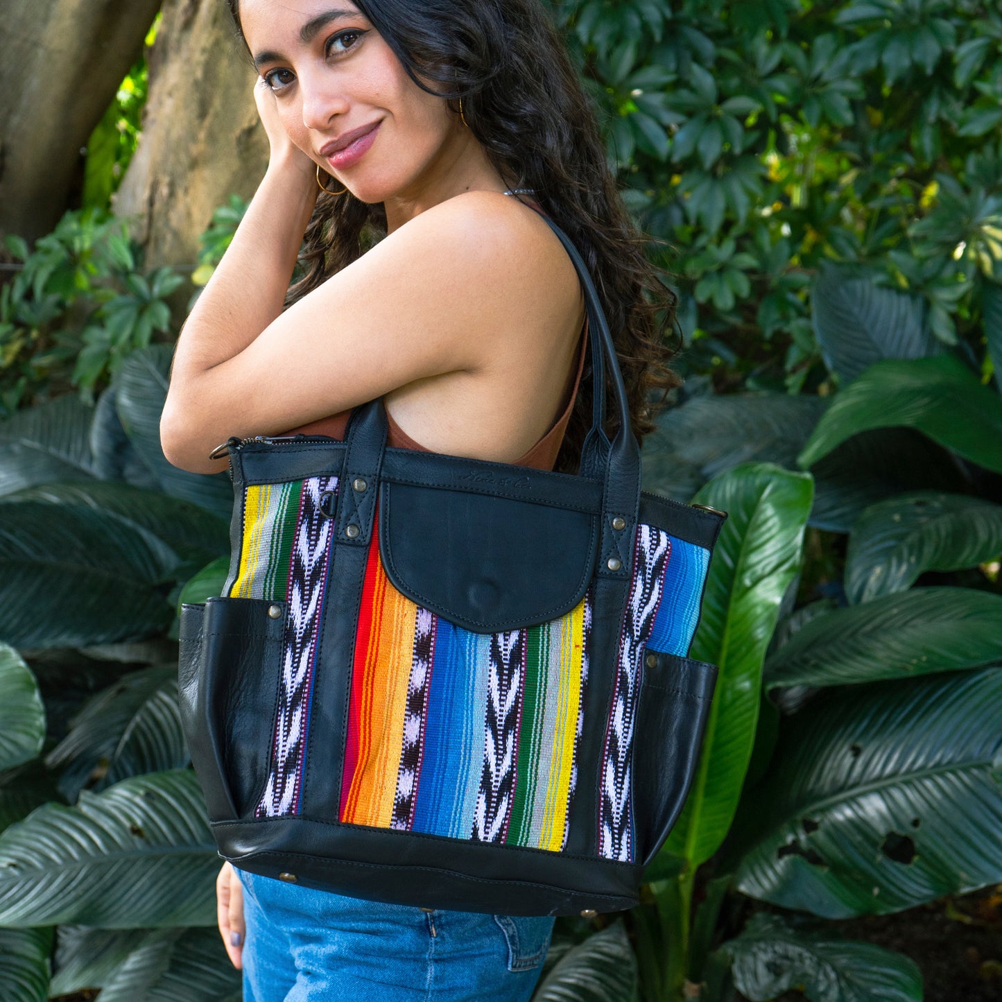 THE PERFECT UTILITY BAG - MEDIUM - ALOHA - BLACK