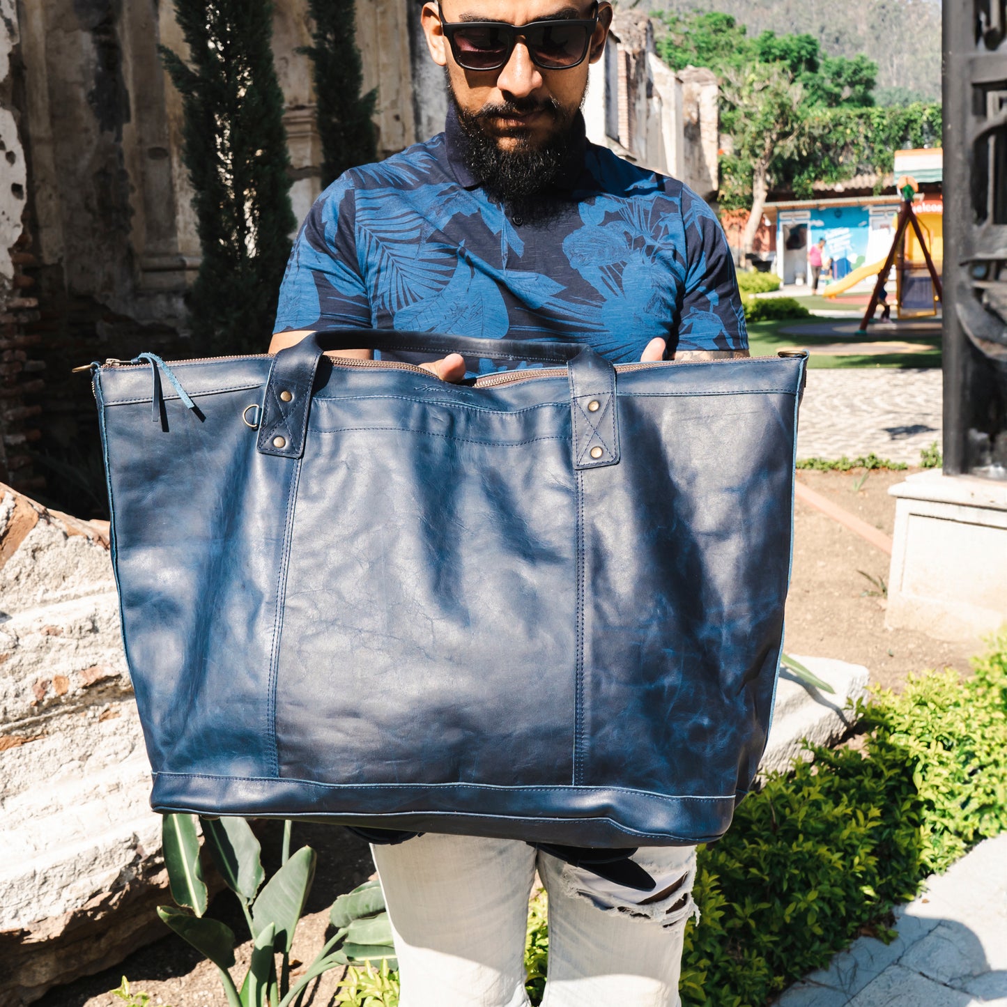 THE PERFECT WEEKENDER - FULL LEATHER - NAVY