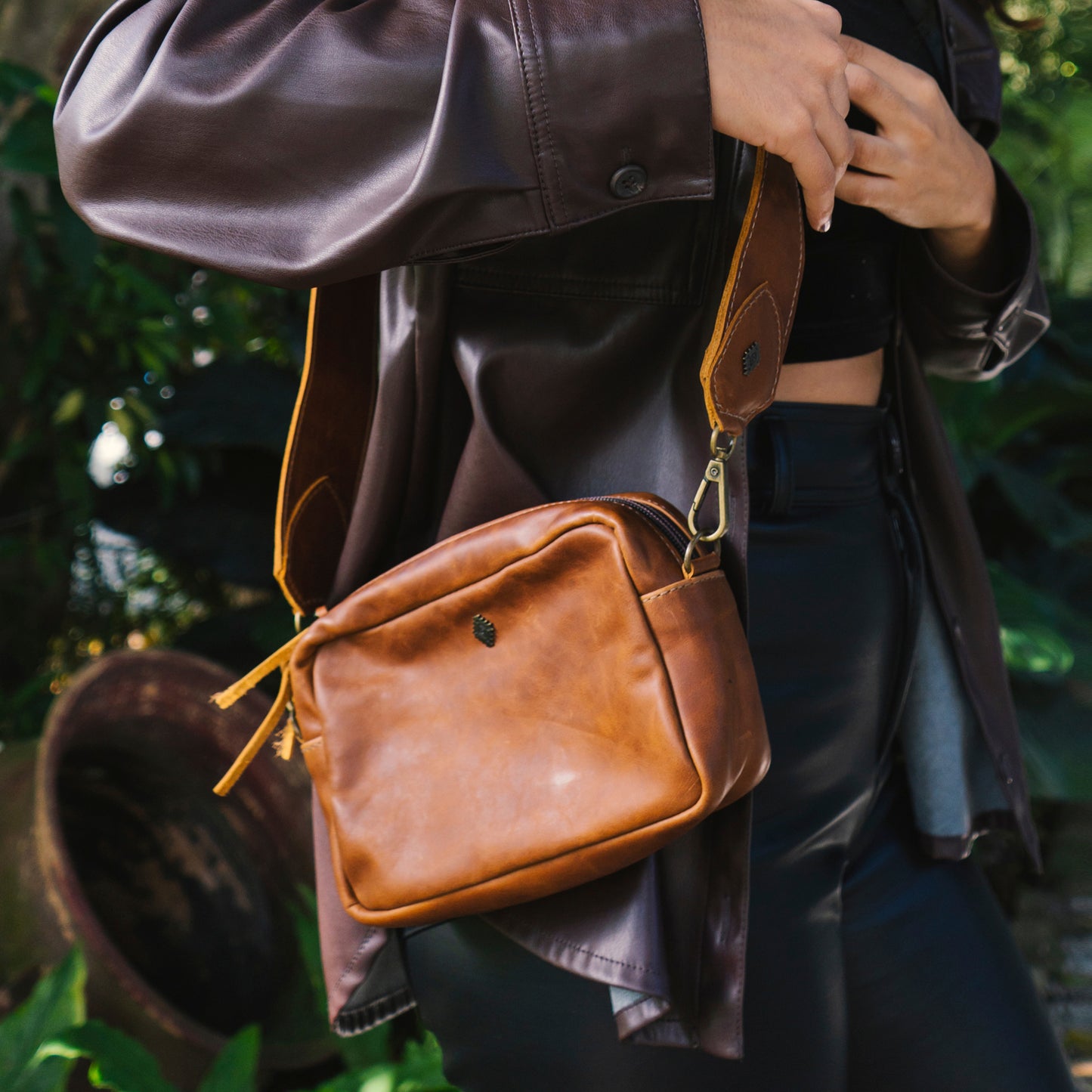 WANDER CROSSBODY BAG + WIDE ADJUSTABLE STRAP SET - FULL LEATHER - CAFE