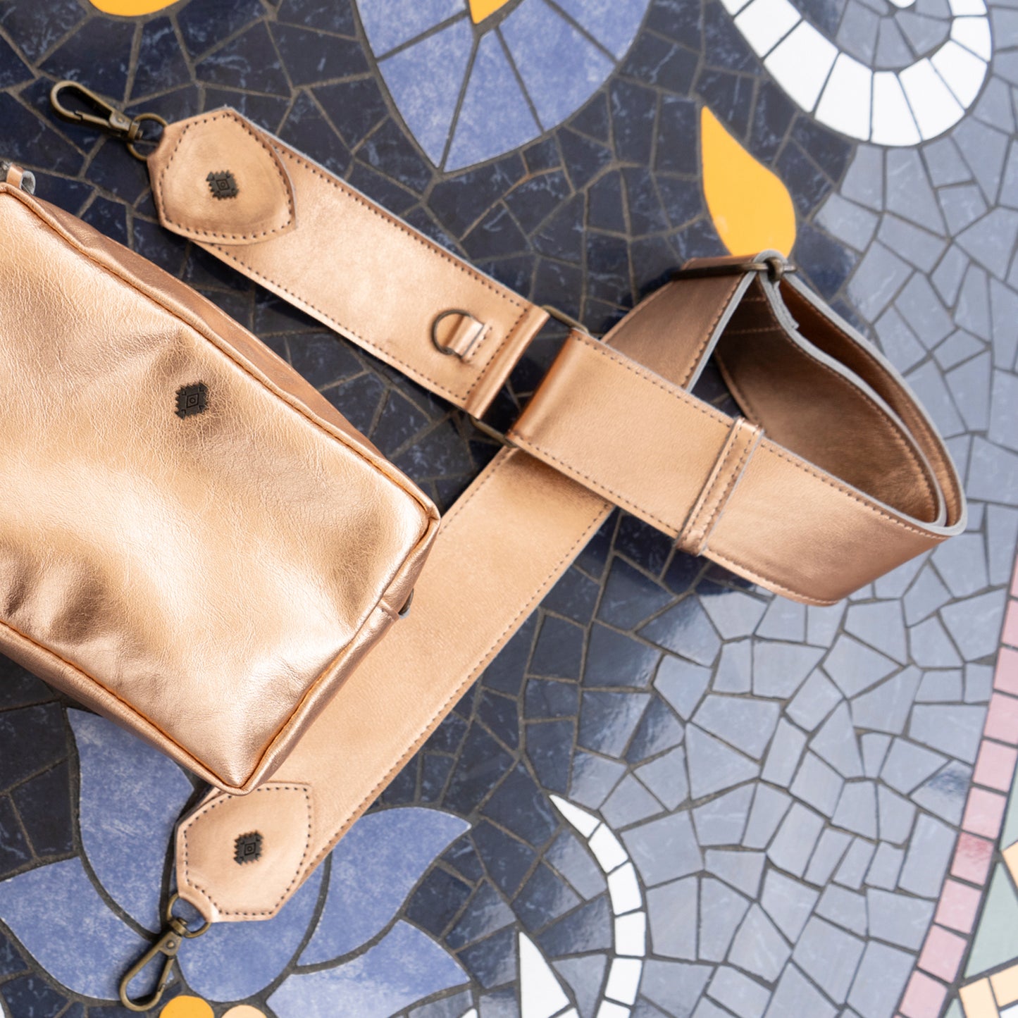 WANDER CROSSBODY BAG + WIDE STRAP SET - FULL LEATHER - METALLIC BRASS