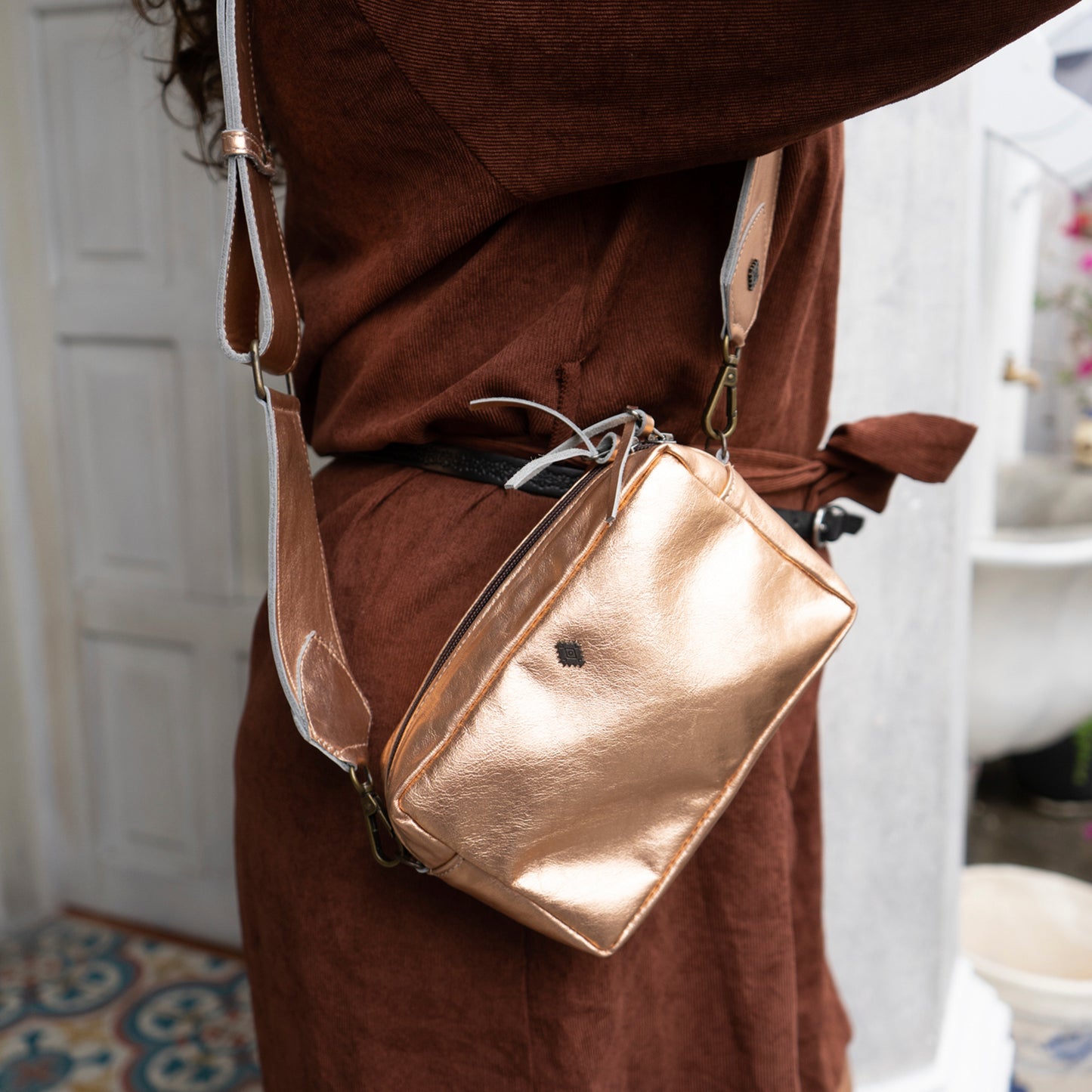 WANDER CROSSBODY BAG + WIDE STRAP SET - FULL LEATHER - METALLIC BRASS