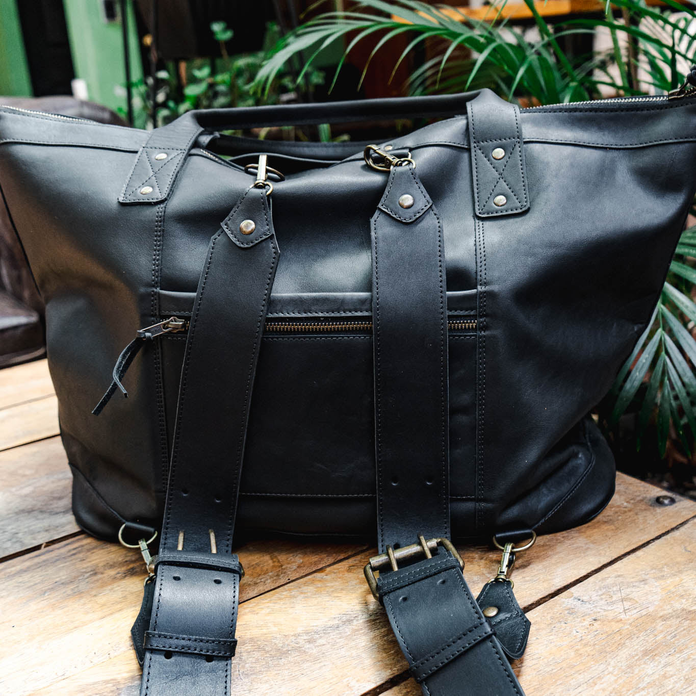 UPDATED PERFECT WEEKENDER - FULL LEATHER - BLACK