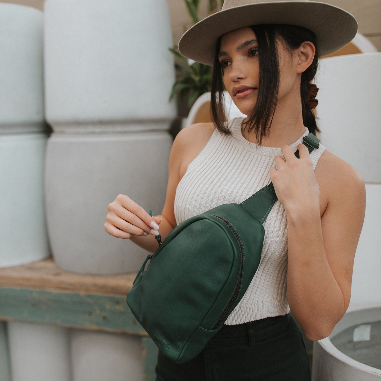 CROSSBODY SLING - FULL LEATHER - EVERGREEN